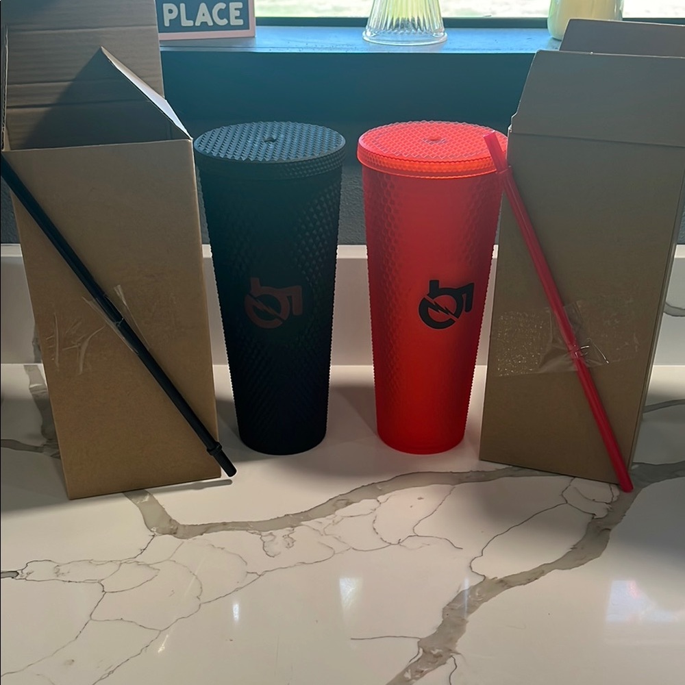 Black and Red Textured Tumblers with Straws